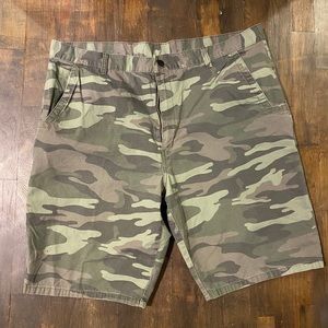 Dickies camo shorts